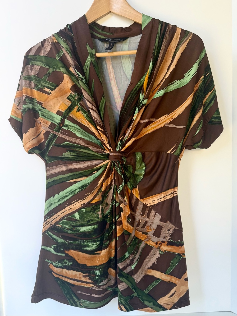 BCBGMaxAzria Brown Knot-Front Tropical Brushstroke Top